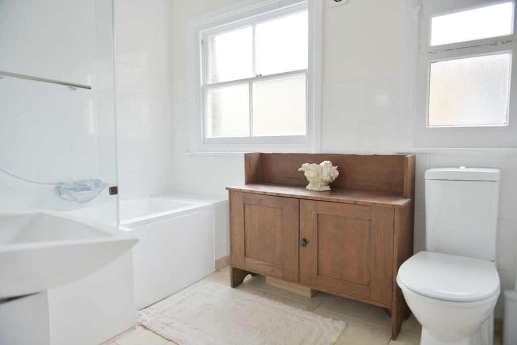 فندق Thames Dittonفي  Summer House المظهر الخارجي الصورة